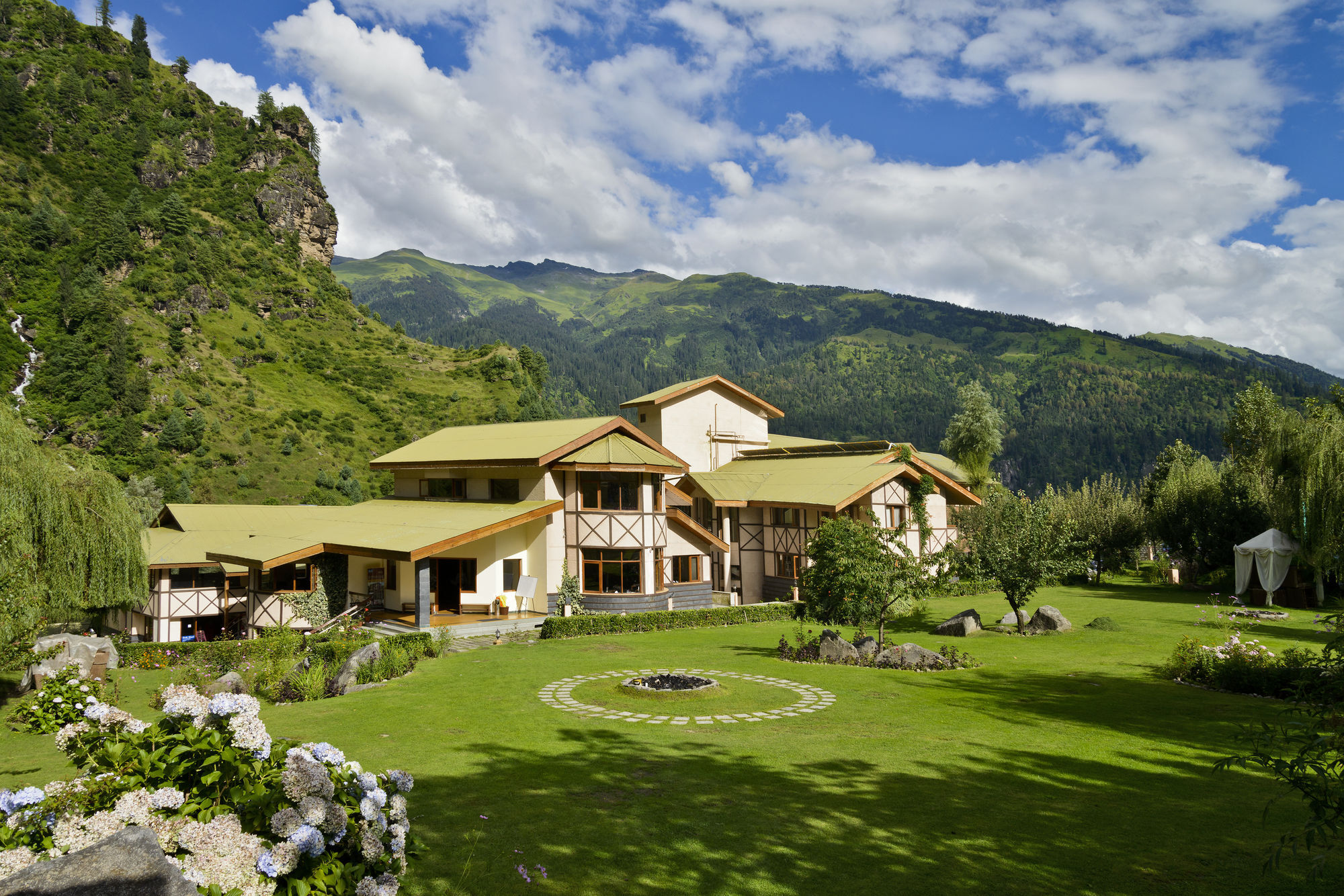 Solang Valley Resort Palchan Ngoại thất bức ảnh